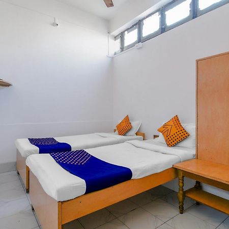 Oyo Flagship 71156 Hotel Jaybee'S Dibrugarh Kültér fotó