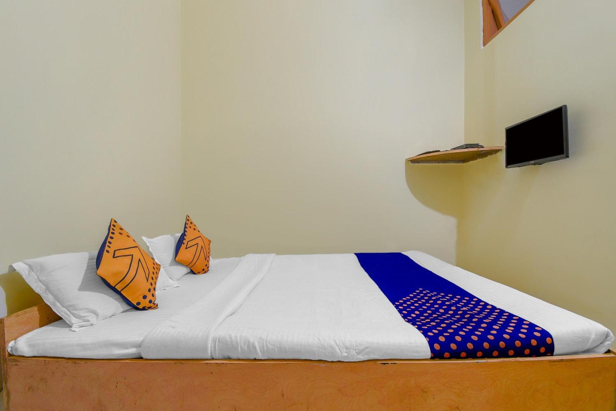 Oyo Flagship 71156 Hotel Jaybee'S Dibrugarh Kültér fotó