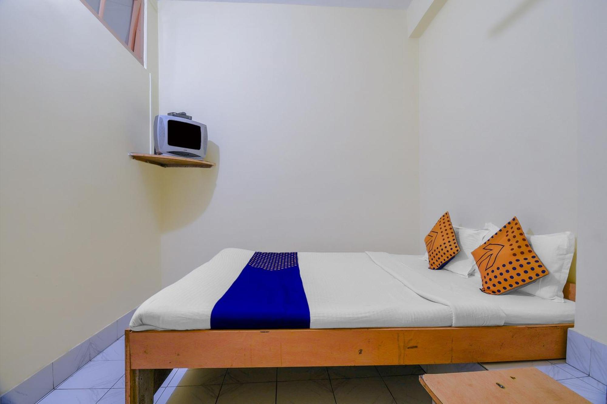 Oyo Flagship 71156 Hotel Jaybee'S Dibrugarh Kültér fotó