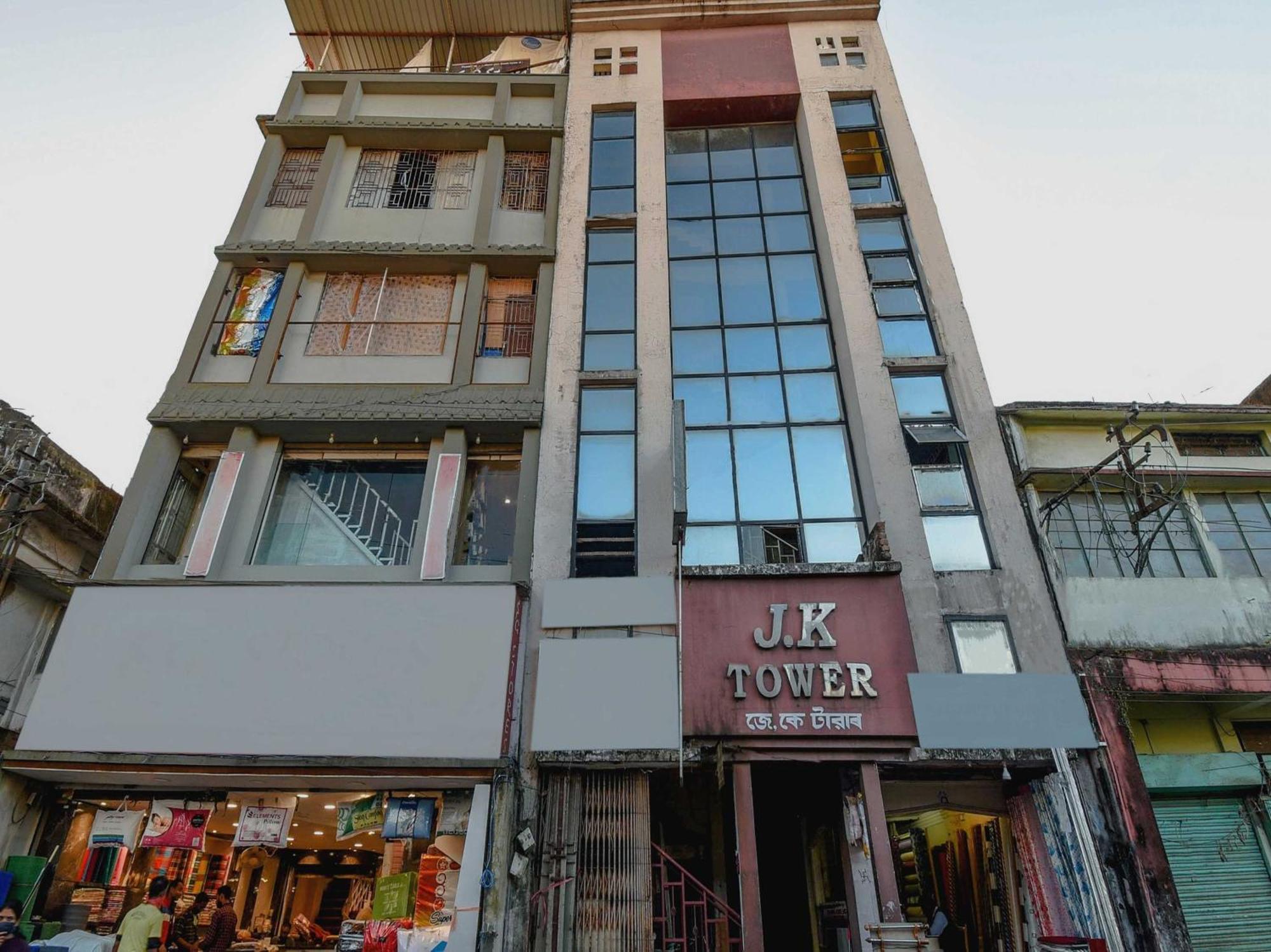 Oyo Flagship 71156 Hotel Jaybee'S Dibrugarh Kültér fotó